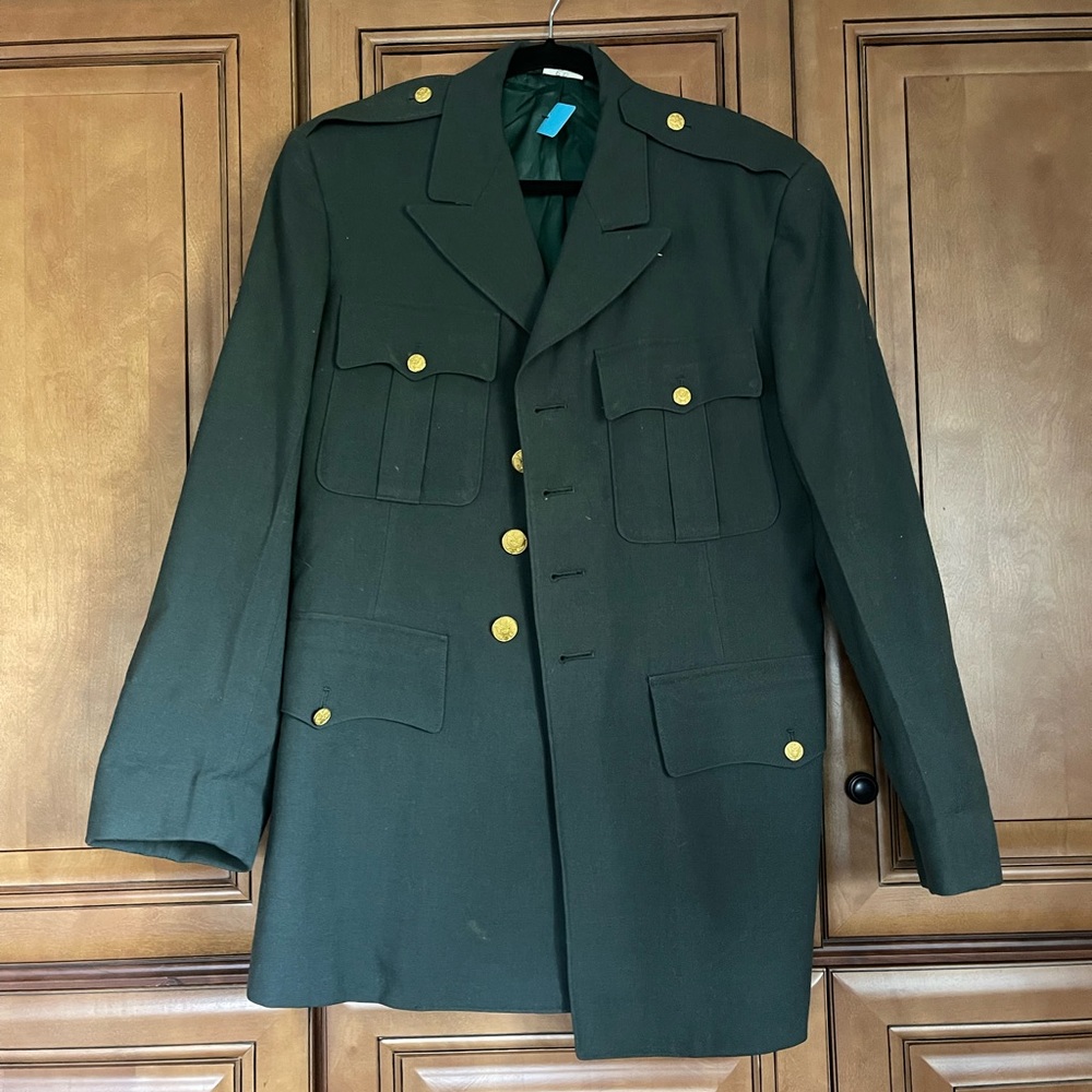 Vintage green military jacket. 100% wool. Great condition!